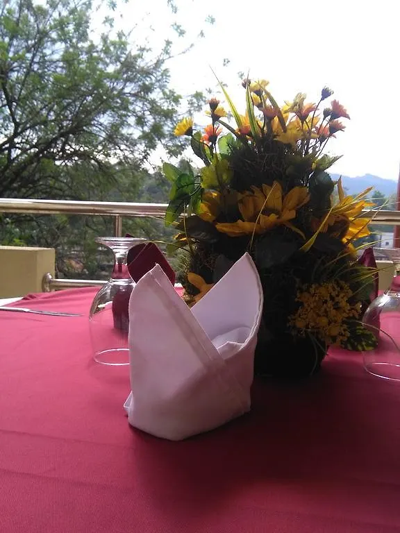 Jayabima Grand Hotel Nawalapitiya 0*, Kandy